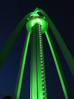 世界緑内障週間「ライトアップinグリーン運動」グリーンライトアップ