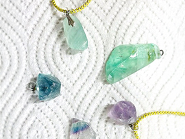 蛍石のペンダントづくり