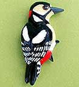 アカゲラのバッジづくり