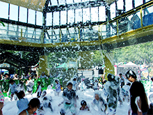 真夏の泡かけ祭り