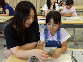 色イロひかるドロ団子（赤）