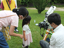 黒点あるかな？安全な太陽の観察に挑戦！